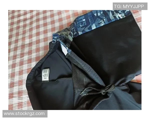 时尚与舒适并存,探索2025男士泳装潮流趋势与搭配秘诀 时尚与舒适并存,探索2025男士泳装潮流趋势与搭配秘诀