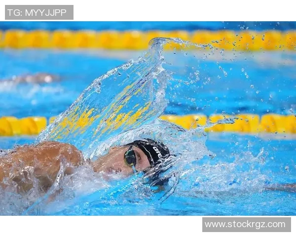 自由泳呼吸技巧解析：如何掌握正确呼吸方式提高游泳效率与速度