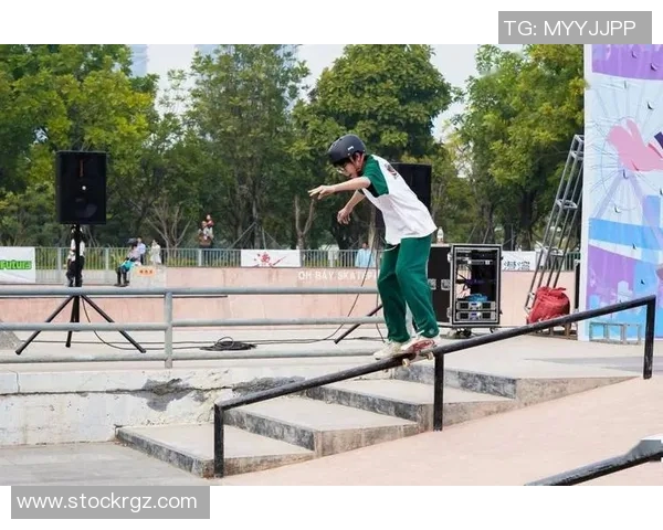 广州攀岩队在滑板精英赛中的拼搏故事与奋斗历程全景回顾