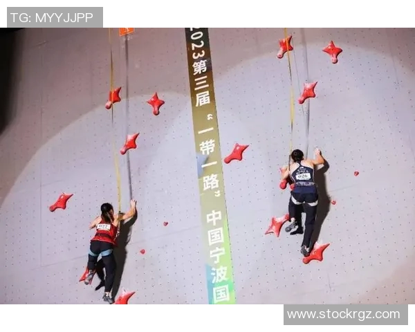 杭州滑板队在攀岩联赛中以66分稳居积分榜首位